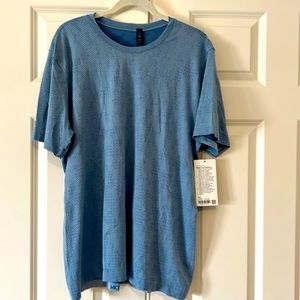 Men’s Lululemon Metal Vent Breathe T-shirt (light blue)
